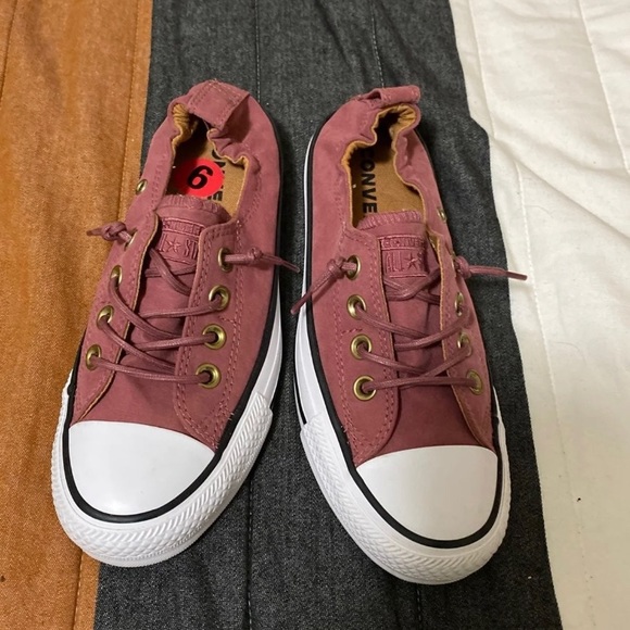 burgundy converse shoreline